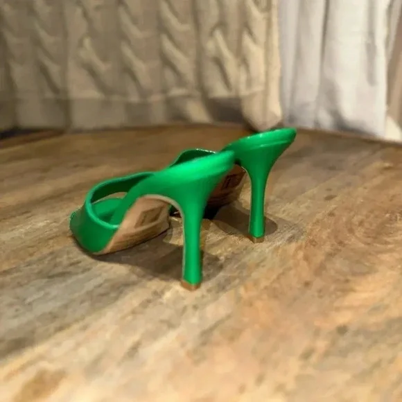 Forever 21 Heels size 8 - Picture 3 of 4